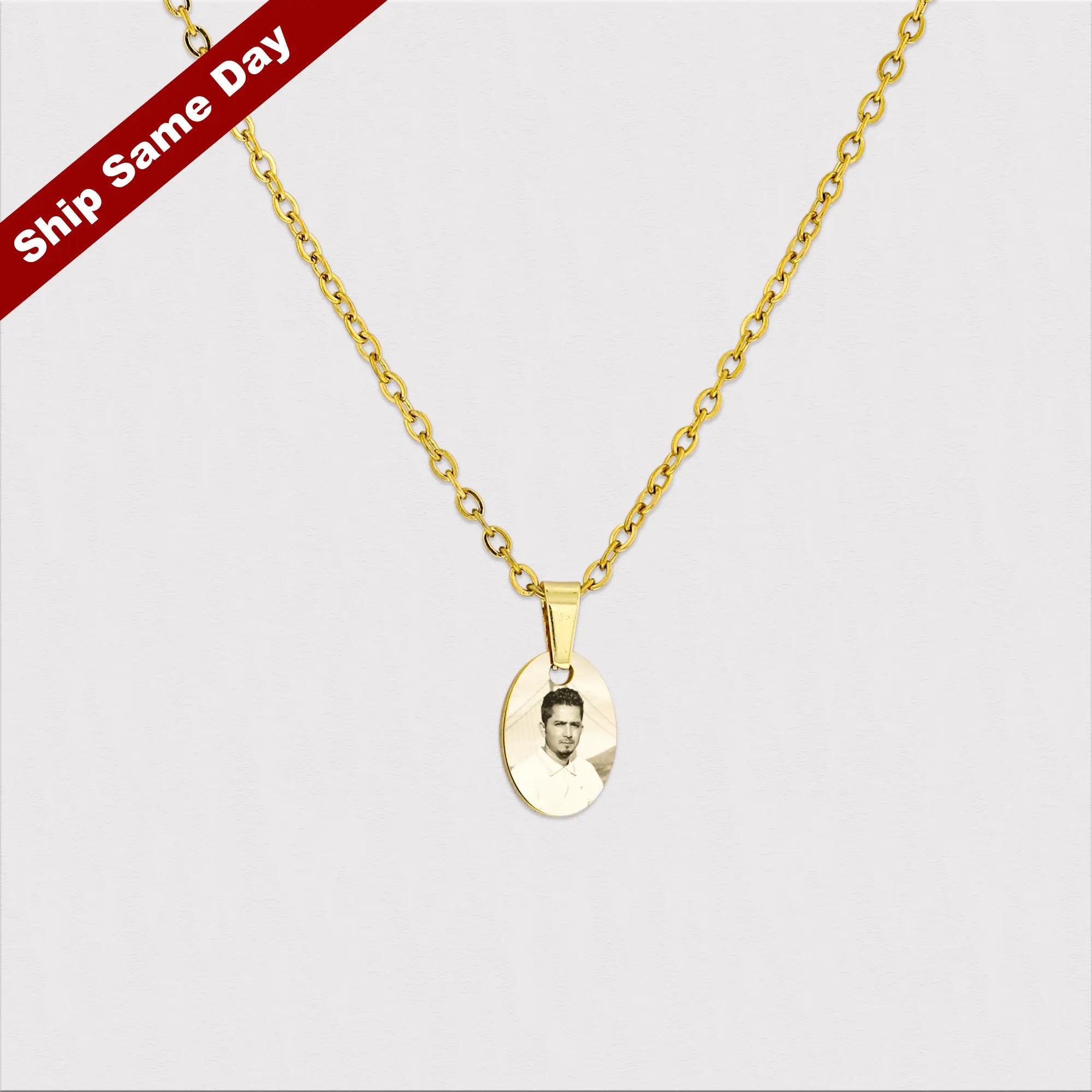 EngravedPendantNameNecklace Personalized Initial Letter Oval Locket